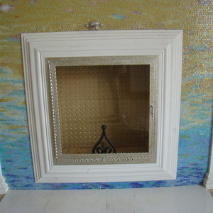 Дверца для камина квадратная одностворчатая 1.012 с огнеупорным стеклом фирмы Robax с зольным ящиком 1.3